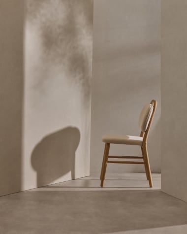 Helda chair in beige chenille and solid oak wood FSC Mix Credit