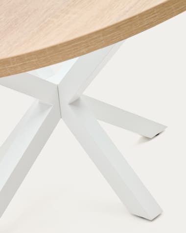 Argo round table with oak-effect melamine top and white-finished steel legs, Ø120 cm