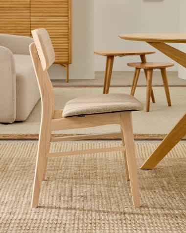 Selia chair in oak veneer, solid rubber wood, and light grey upholstery