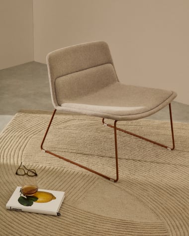 Zahara beige armchair with steel legs and FSC 100% terracotta finish