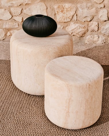 Drasi cement side table with travertine-effect finish Ø46cm