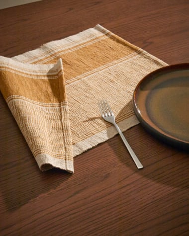 Zeyra set of 2 mustard jute placemats 50 x 35cm