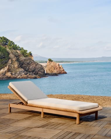 Galea sun lounger in FSC 100% solid teak wood and synthetic rattan