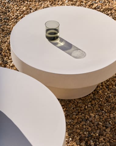 Aiguablava runder Couchtisch aus Zement in Weiß Ø 66 cm
