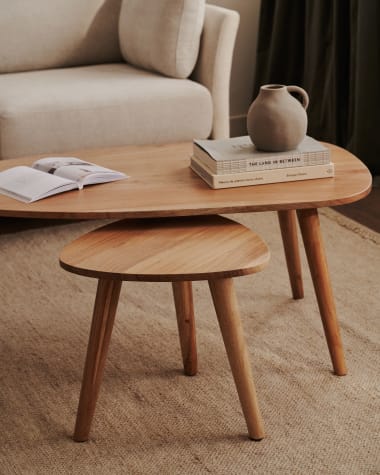 Eluana set of 2 nesting side tables in solid acacia wood with natural finish