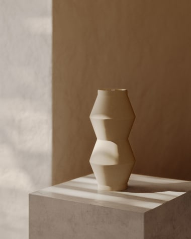 Peratallada ceramic vase in beige, 30 cm