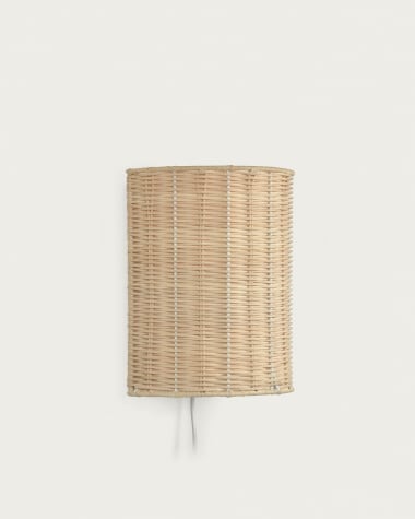 Kimjit wall light in rattan with natural finish