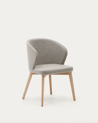 Καρέκλα Darice από καφέ chenille και μασίφ ξύλο οξιάς με φυσικό φινίρισμα 100% FSC.