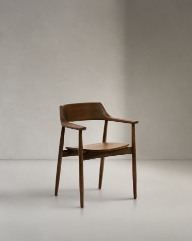 Krzesło Fondes z litego drewna dębowego z wykończeniem w kolorze orzecha włoskiego FSC Mix Credit