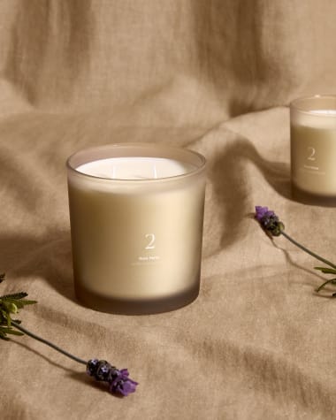 400g Sweet Vanilla scented candle