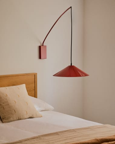 Kally wall lamp in a red painted finish