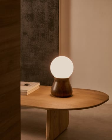 Lampe de table Okeni en bois de noyer et verre