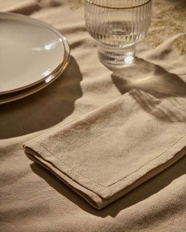 Oreti set of beige cotton and linen napkins with gold-coloured lurex embroidered detail