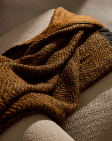 Nidur blanket in a mustard and grey wool blend, 130 x 170 cm