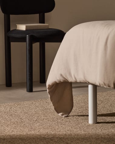 Ise mattress base leg in solid beech wood with a white finish