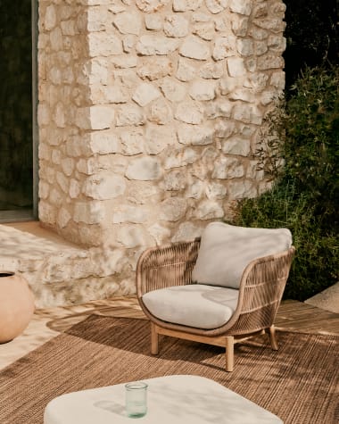 Catalina armchair made with beige rope and FSC solid acacia wood