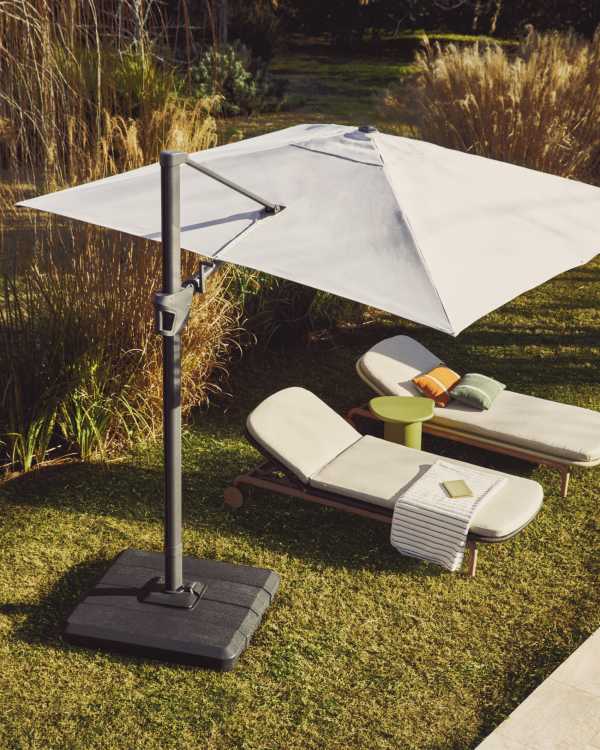 Noli beige cantilever parasol with graphite aluminium structure 300 x 300cm