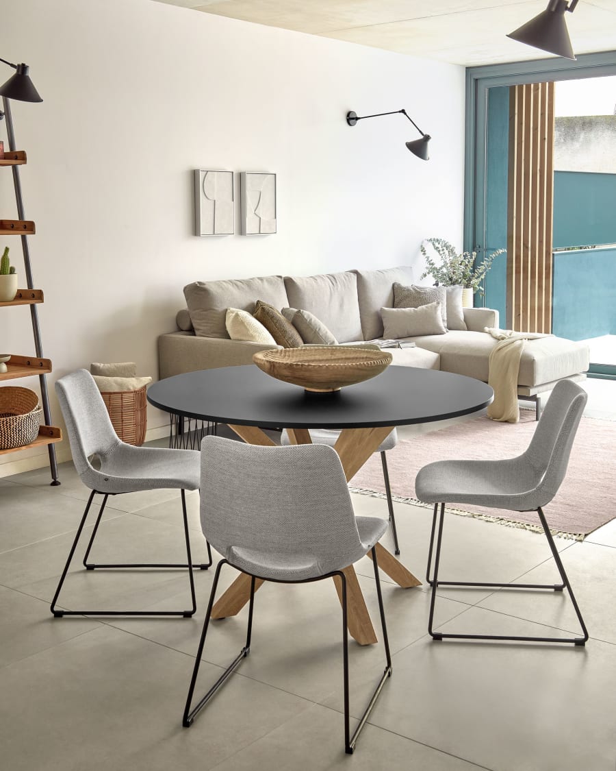 Zahara light grey chair with steel legs with black finish