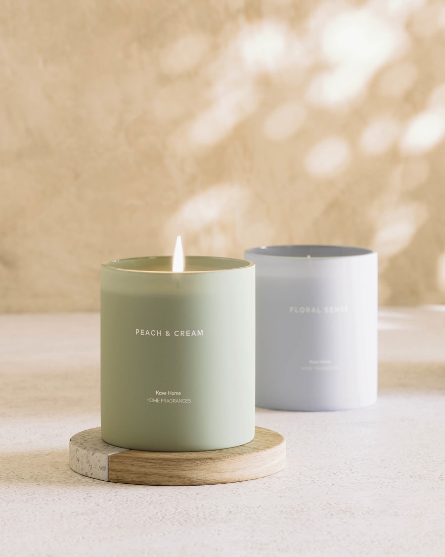 Peaches & Cream scented candle 150 g