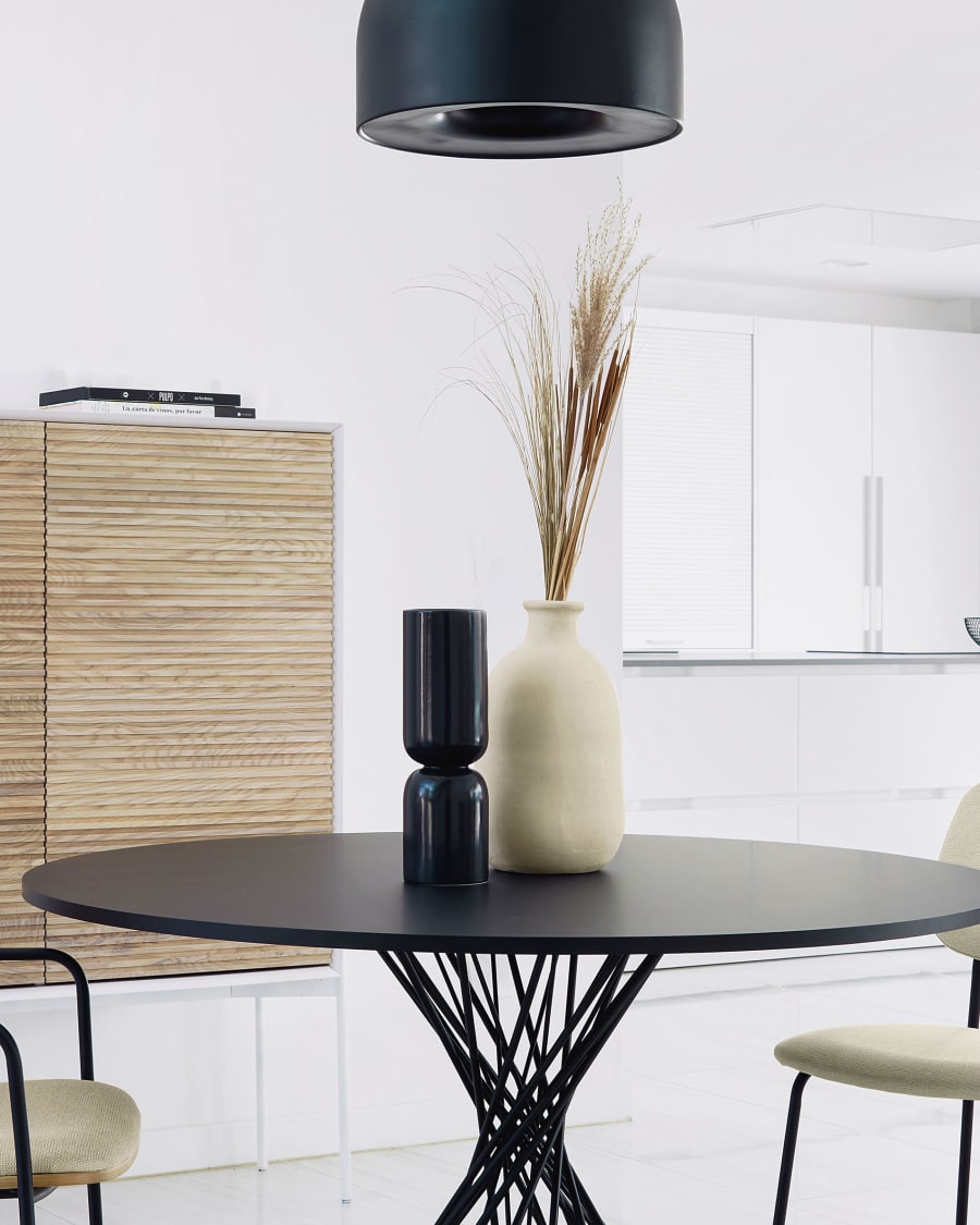 Anni vase in black