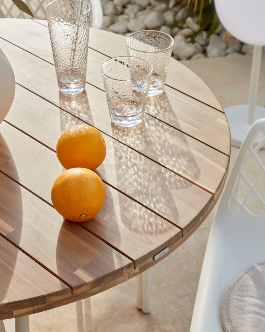 Cailin round table in solid acacia wood with steel legs in white Ø 90 cm FSC 100%