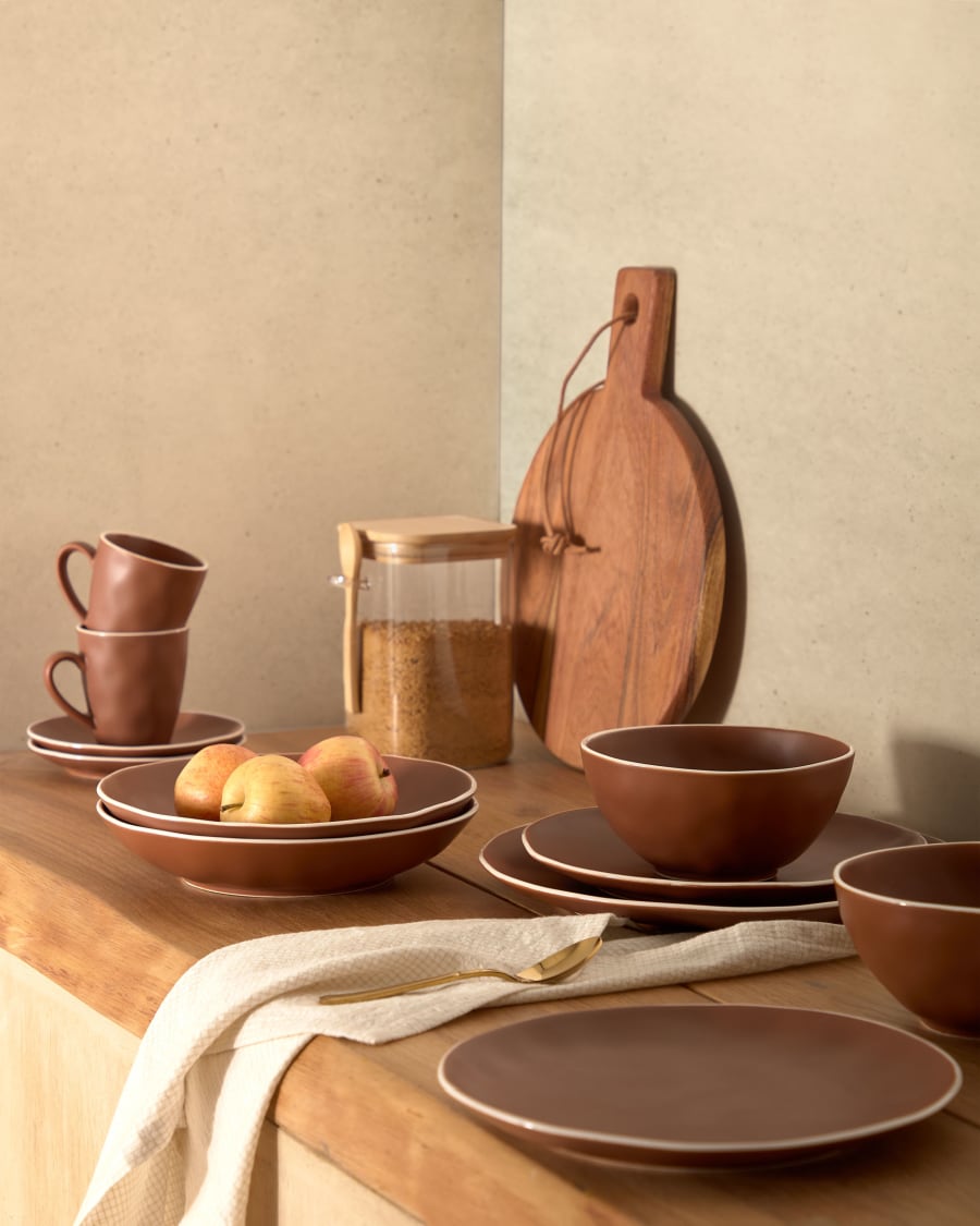 Small Rin deep dish in brown ceramic