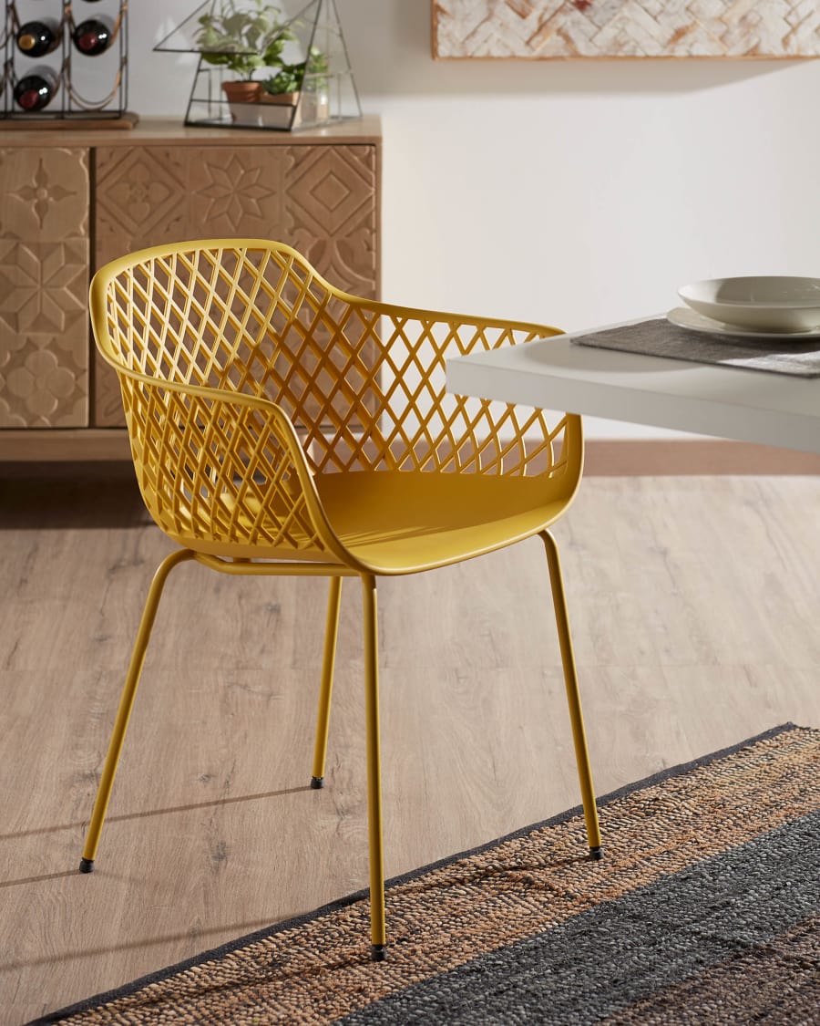 Quinn outdoor chair in yellow