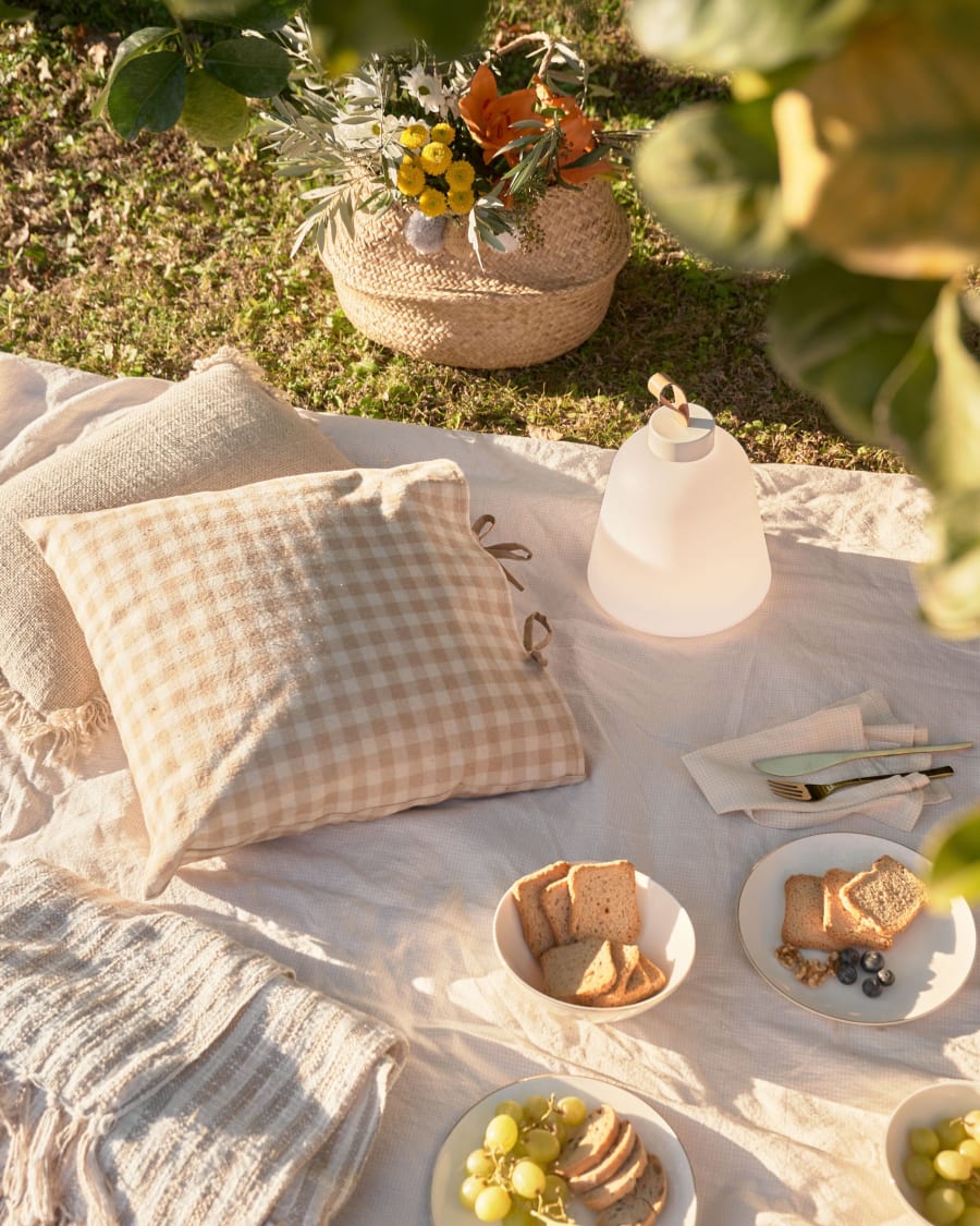 Bigahel cushion cover 100% cotton with beige and white squares 45 x 45 cm