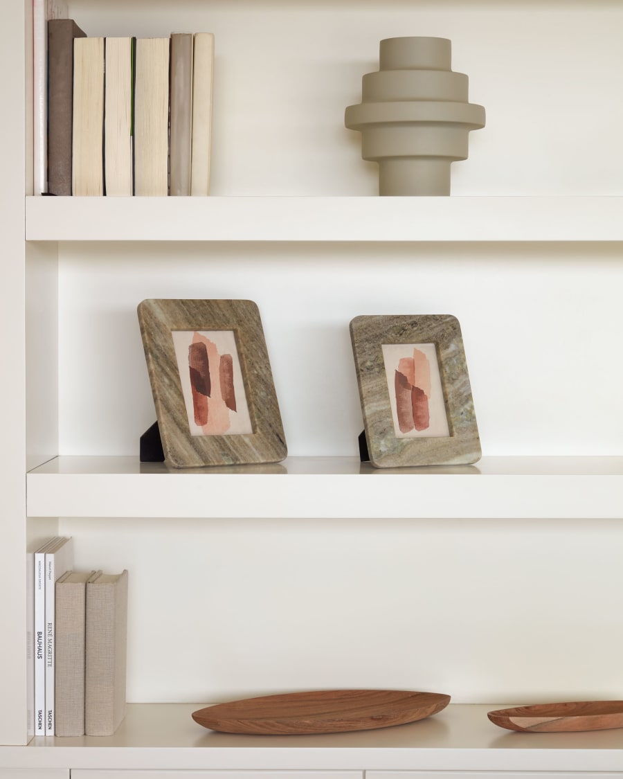 Valdina photo frame in beige and brown stone 23 x 18 cm