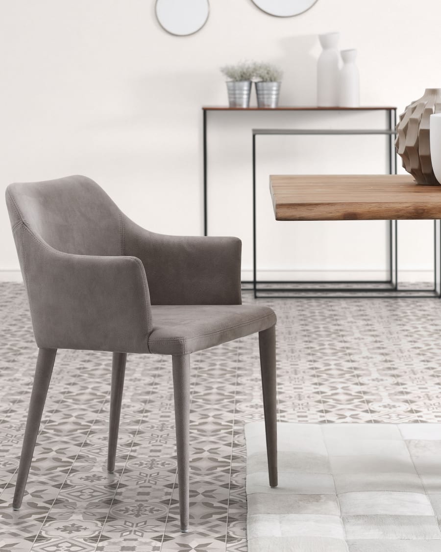 Walsh A set of 2 console tables