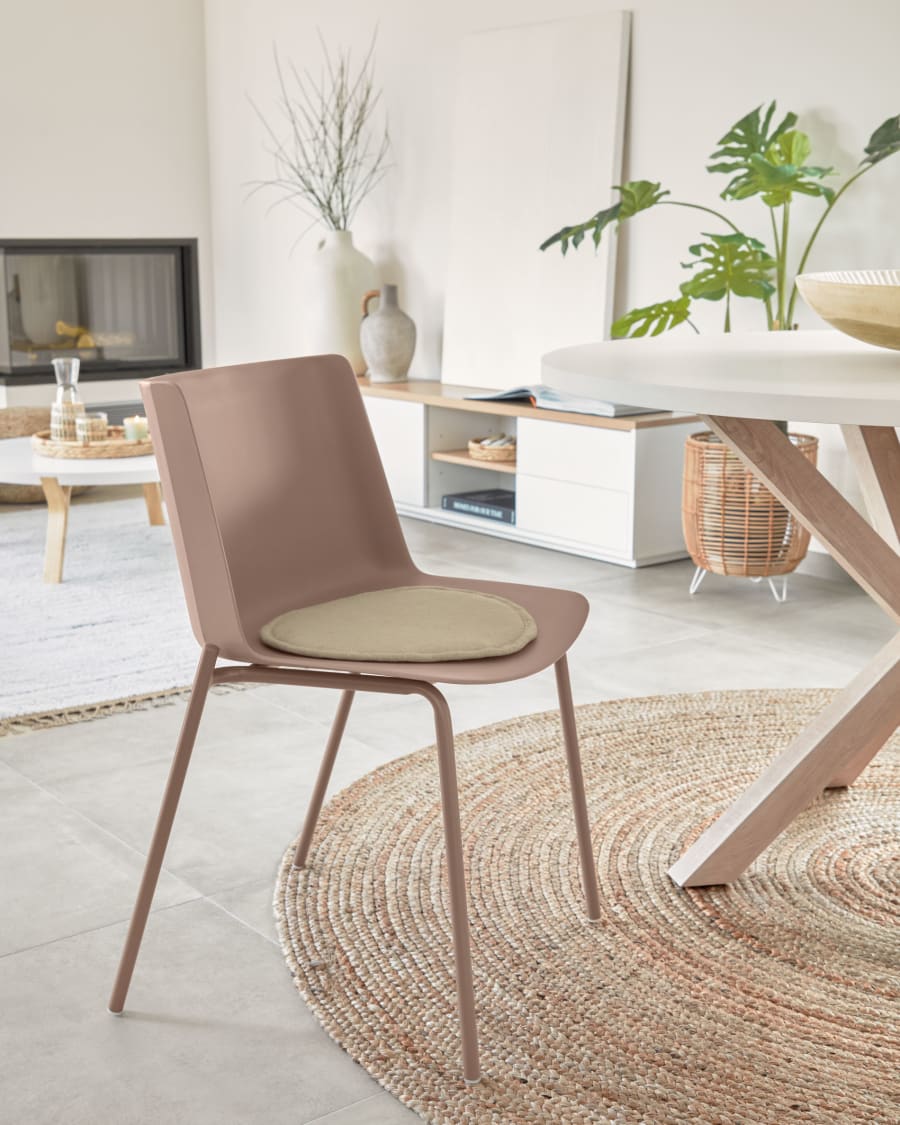 Outdoor Hannia brown chair