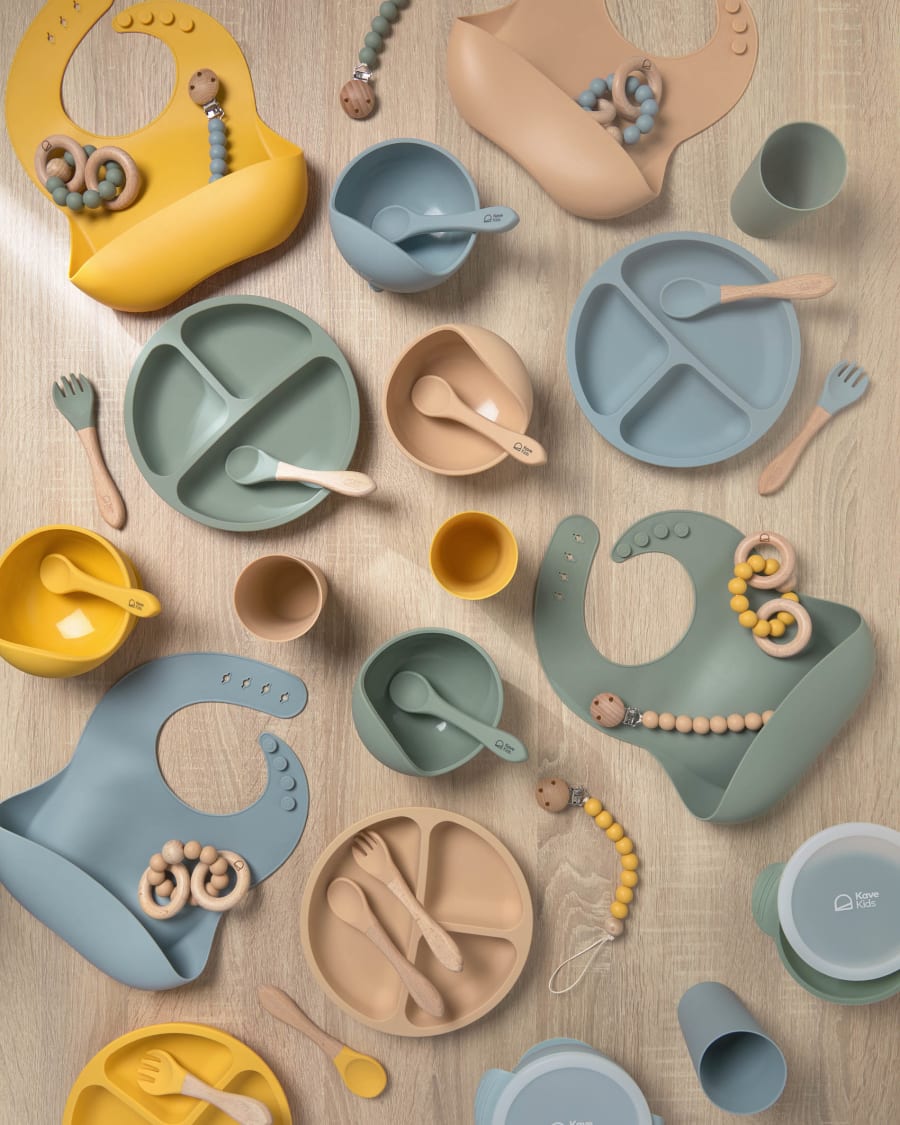 Epiphany plate and cutlery set in blue silicone and wood