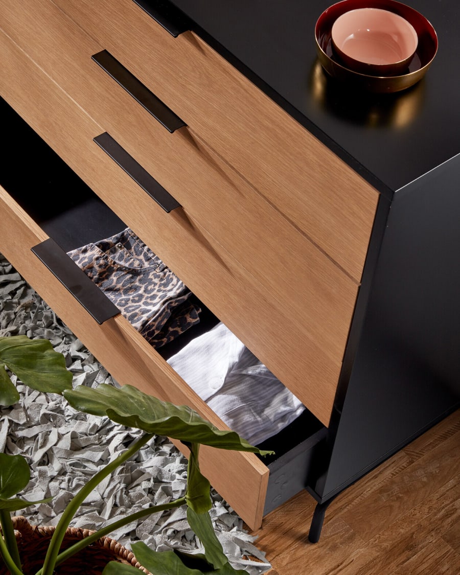 Savoi MDF chest of drawers with black lacquer and black-finished steel 100 x 90 cm