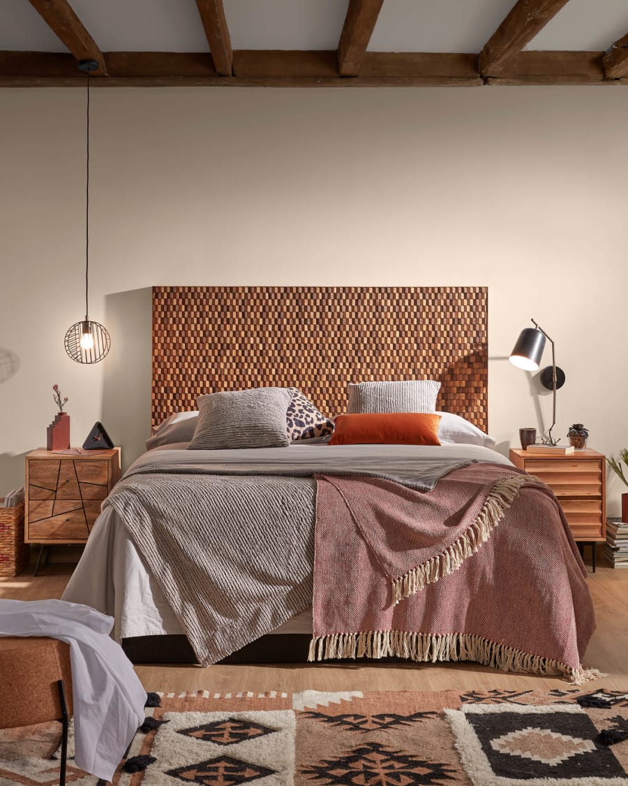 Pryia wall lamp