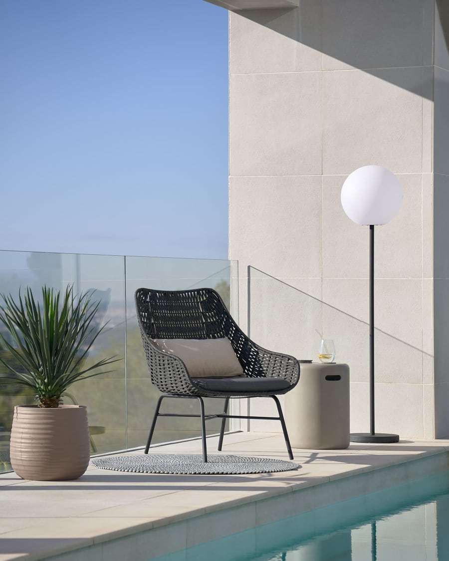 Outdoor Dinesh floor lamp in black steel