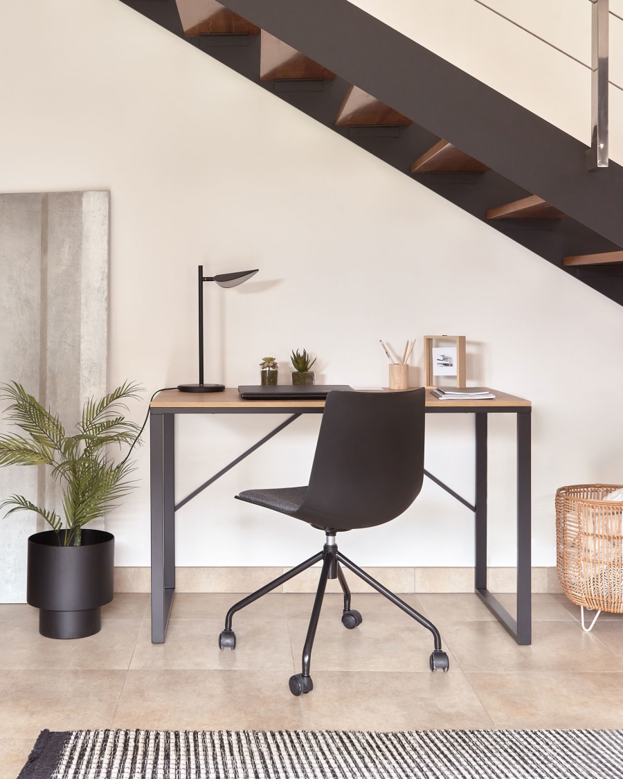 Talbot melamine desk with natural finish, and legs in a black finish, 120 x 60 cm