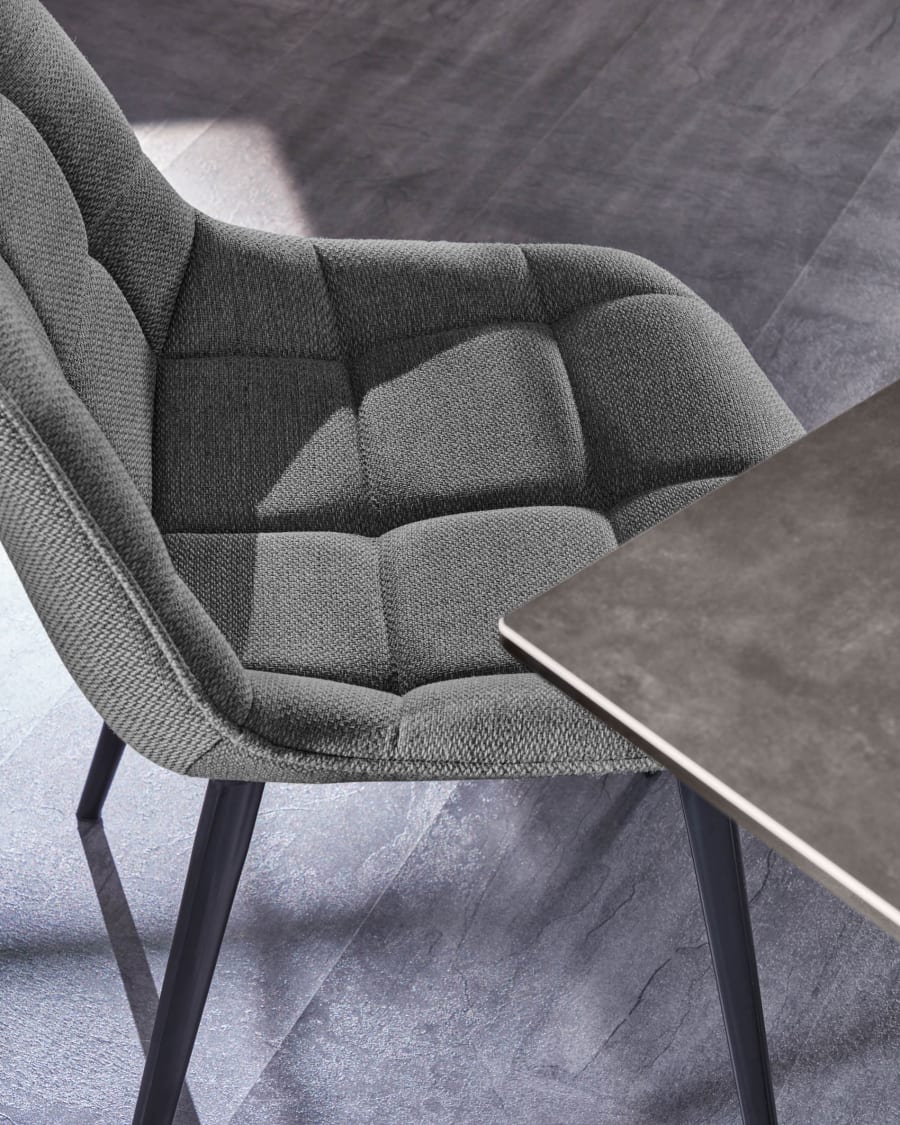 Καρέκλα Adam, ανοιχτό γκρι και μαύρα ατσάλινα πόδια