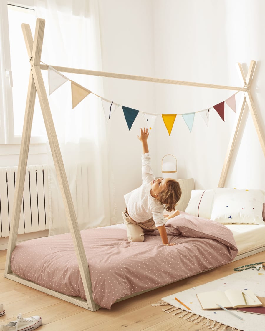 Zalia 100% organic cotton (GOTS) pink fabric pennant
