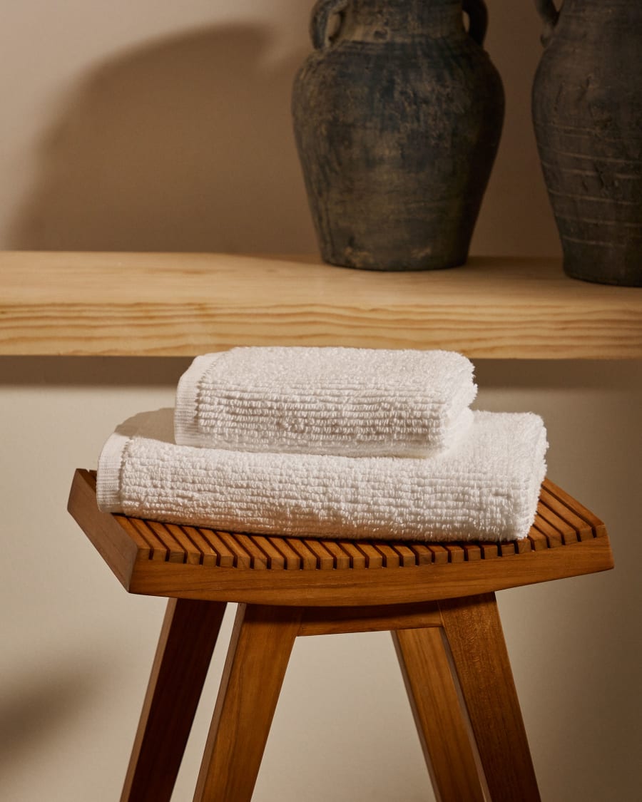 Yeni bath towel in 100% white cotton 70 x 140 cm