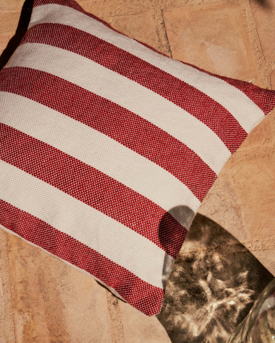Nans 100% PET cushion cover with white and red stripes, 45 x 45 cm