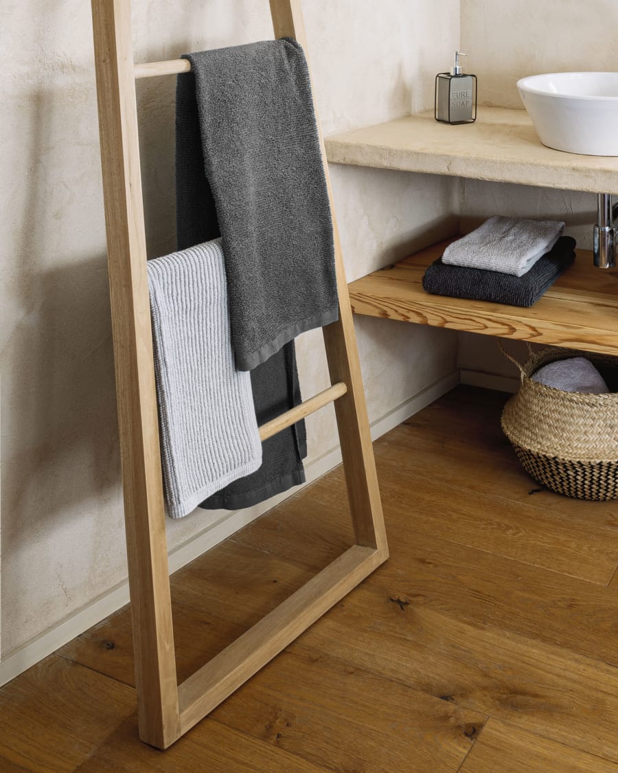 Flavina towel rail with mirror