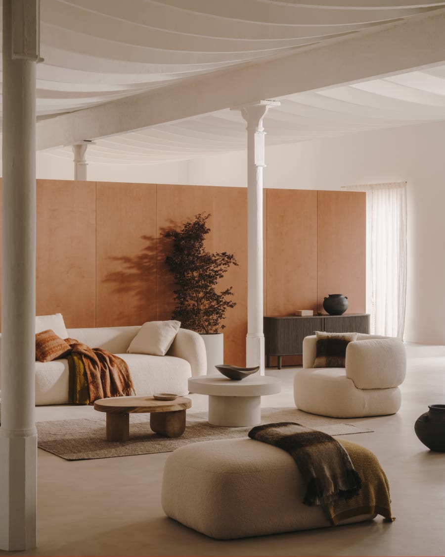 Martina footstool in ecru chenille 123 x 85 cm