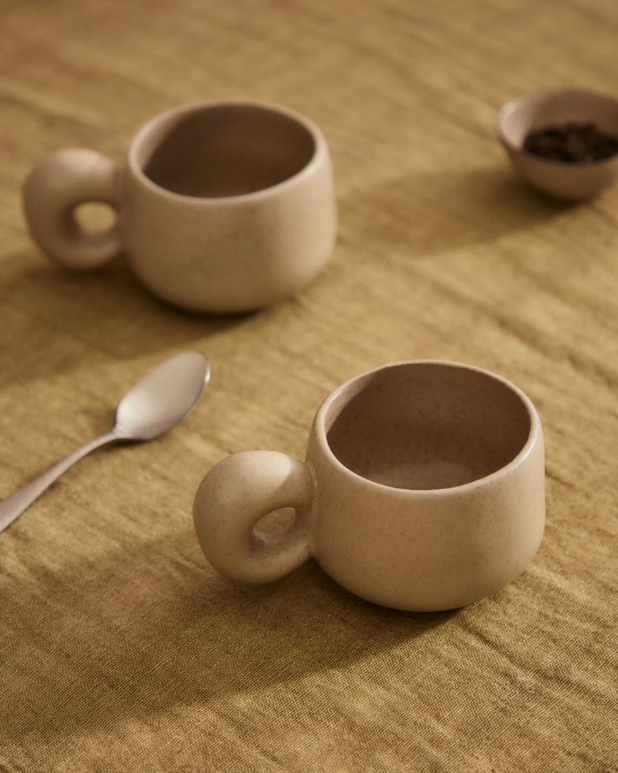 Taza Tersilia de ceramica marron Kave Home Spain