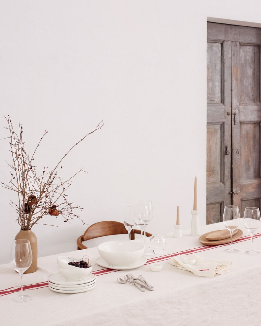 Pahi small round porcelain bowl in white