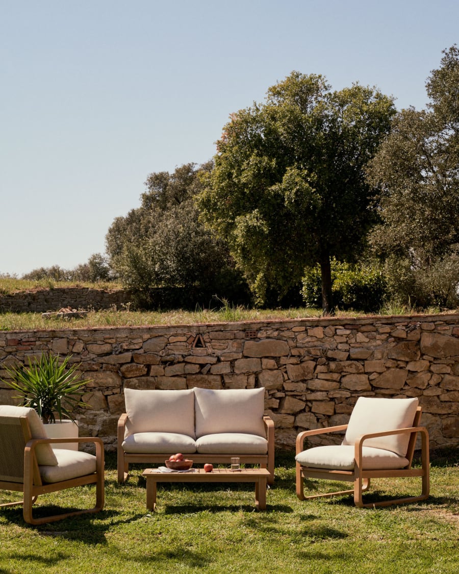Sacaleta solid eucalyptus wood armchair