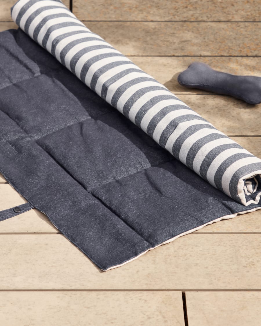 Tabby 100% cotton portable pet blanket with blue and grey stripes, 80 x 100 cm