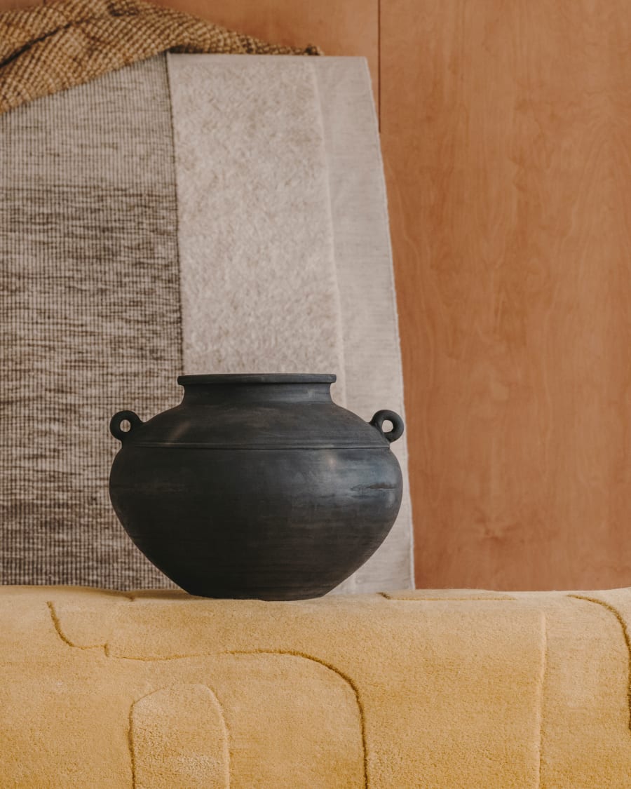 Mesut black terracotta vase 38,5 cm