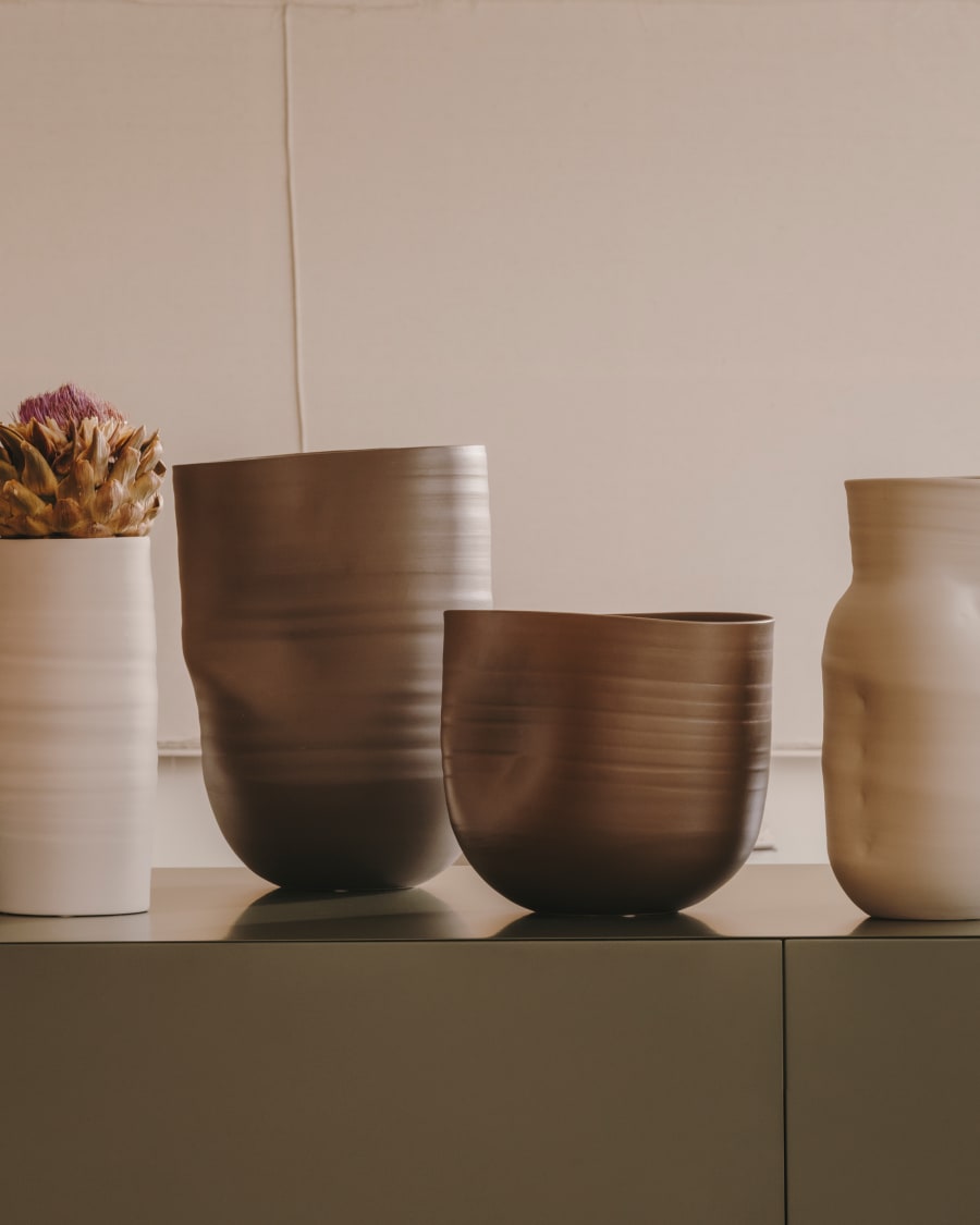 Macarelleta dark brown ceramic vase Ø 32 cm