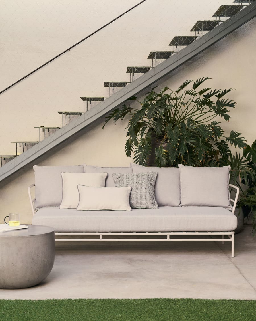 Sagulla 100% PET cushion cover in white with grey trim, 30 x 50 cm