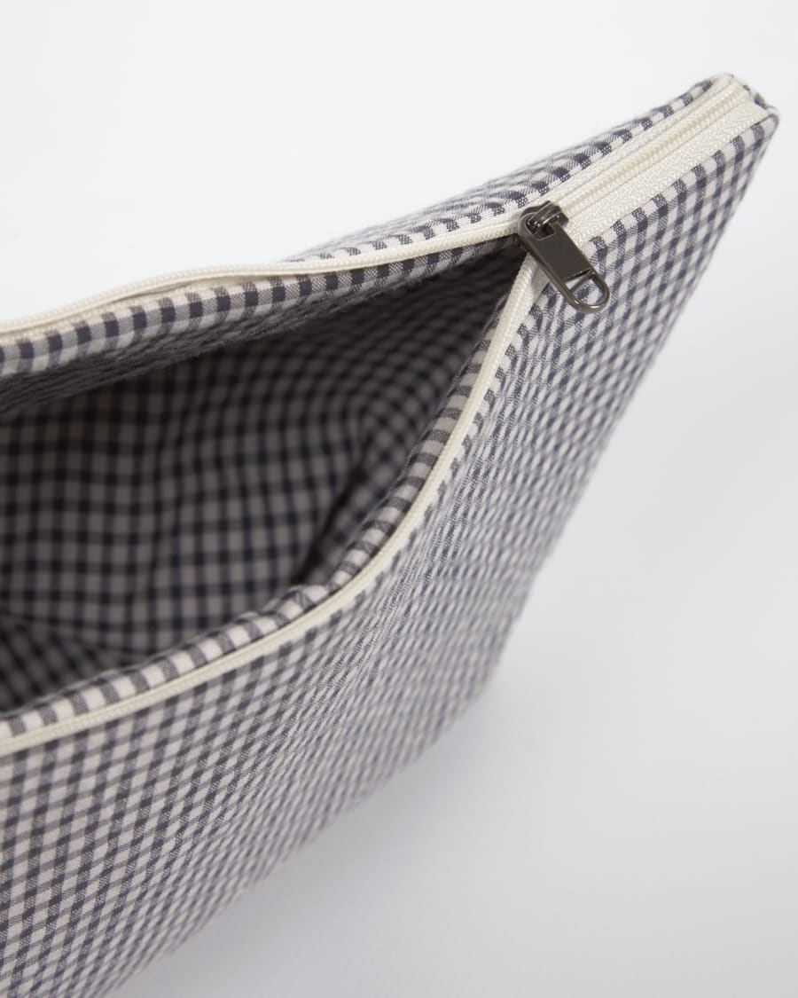 Vianina toiletry bag 100% organic cotton (GOTS) in Vichy black and white checks